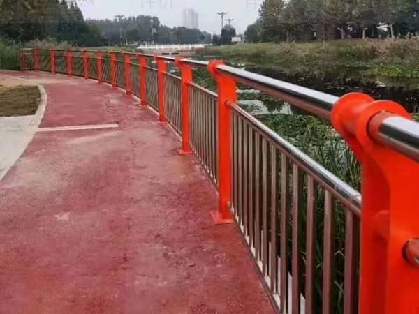 不銹鋼復合管護欄